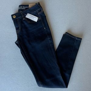 Women’s American Eagle Modern Rinse Wash Jegging Super Stretch Short Cut Jeans